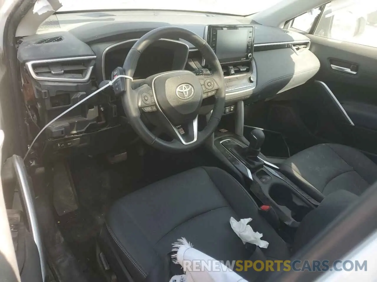 8 Photograph of a damaged car 7MUDAAAG2NV013763 TOYOTA COROLLA CR 2022