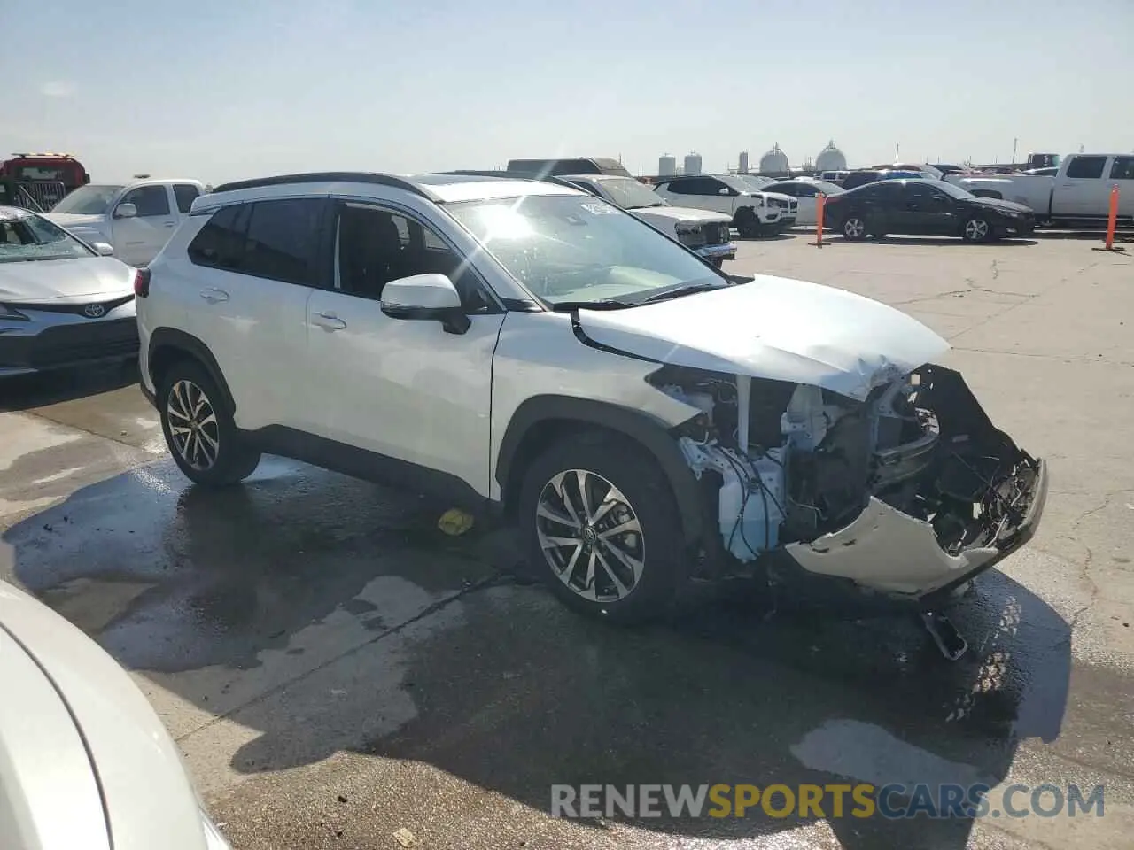 4 Photograph of a damaged car 7MUDAAAG3NV001508 TOYOTA COROLLA CR 2022