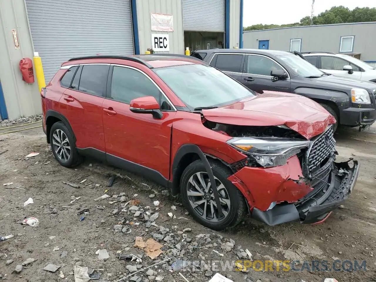 4 Photograph of a damaged car 7MUDAABG5NV029261 TOYOTA COROLLA CR 2022