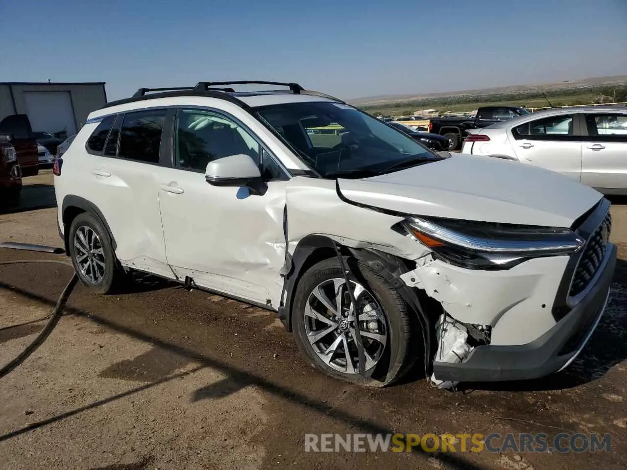 4 Photograph of a damaged car 7MUDAABG7NV007018 TOYOTA COROLLA CR 2022
