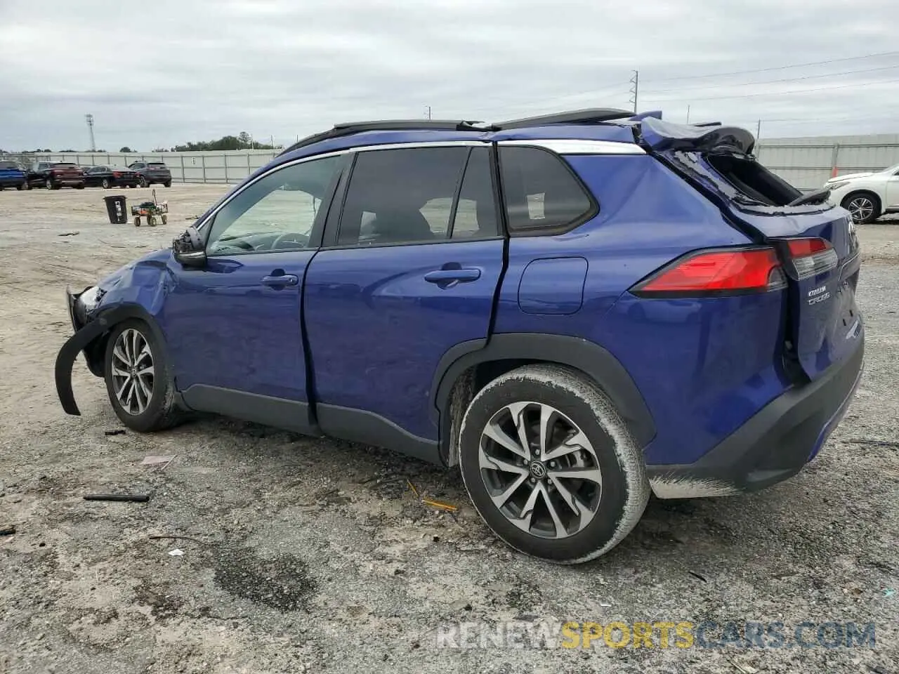 2 Photograph of a damaged car 7MUEAAAG2NV012021 TOYOTA COROLLA CR 2022