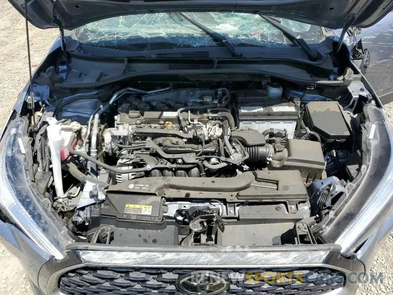 12 Photograph of a damaged car 7MUEAAAG3NV012240 TOYOTA COROLLA CR 2022