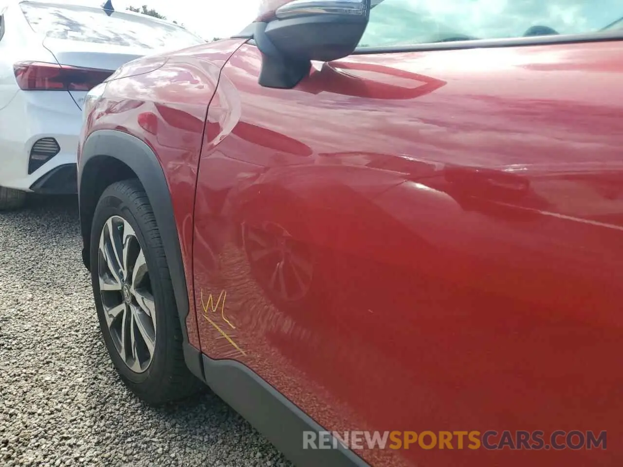 13 Photograph of a damaged car 7MUEAAAG5NV036376 TOYOTA COROLLA CR 2022