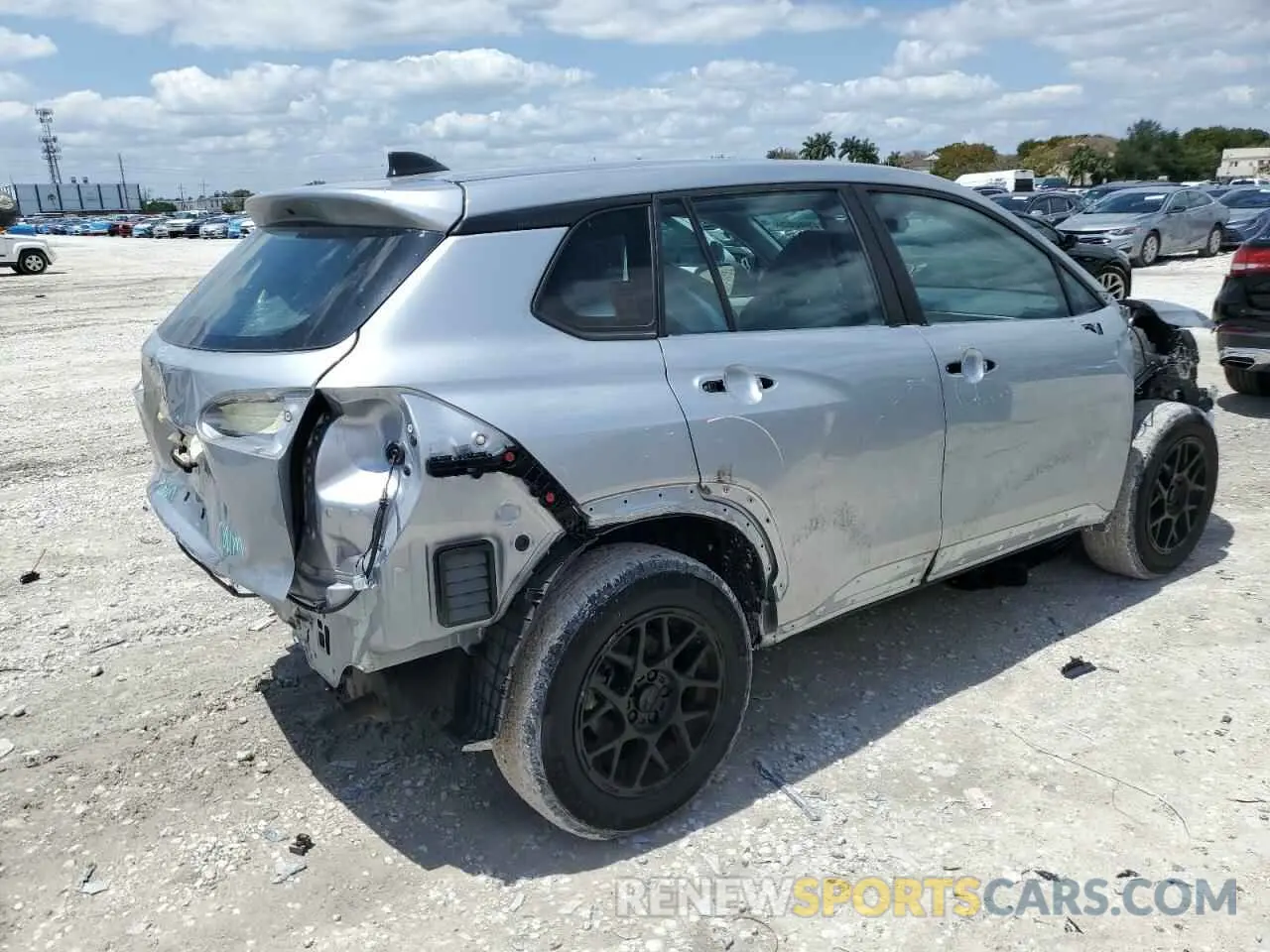 3 Photograph of a damaged car 7MUAAAAG1PV044251 TOYOTA COROLLA CR 2023