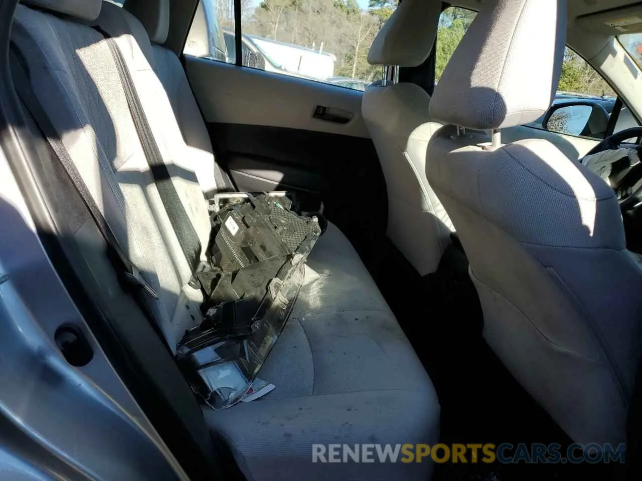 10 Photograph of a damaged car 7MUAAAAG8PV049849 TOYOTA COROLLA CR 2023