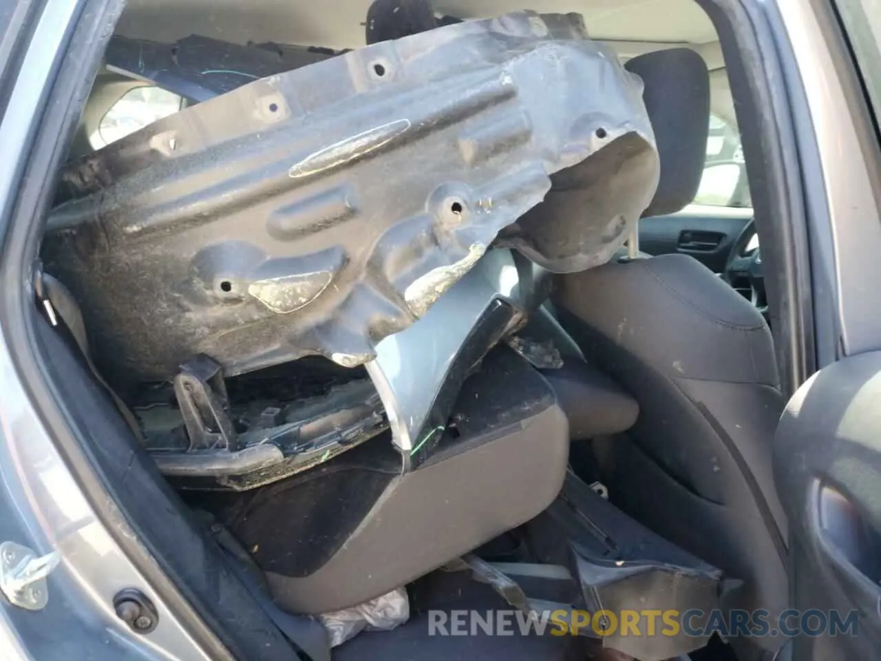 11 Photograph of a damaged car 7MUBAAAG3PV043803 TOYOTA COROLLA CR 2023