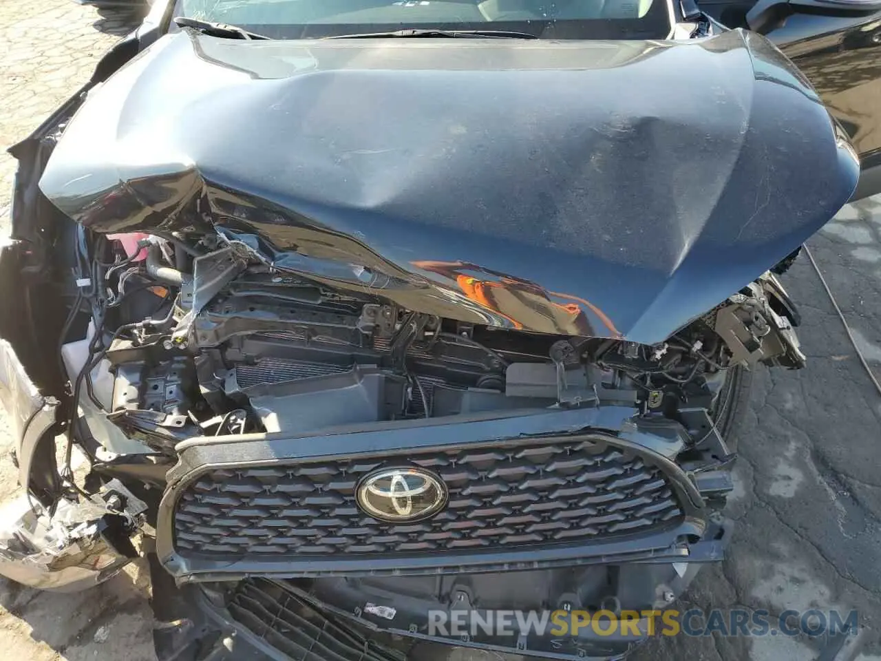 12 Photograph of a damaged car 7MUBAABG9PV063780 TOYOTA COROLLA CR 2023