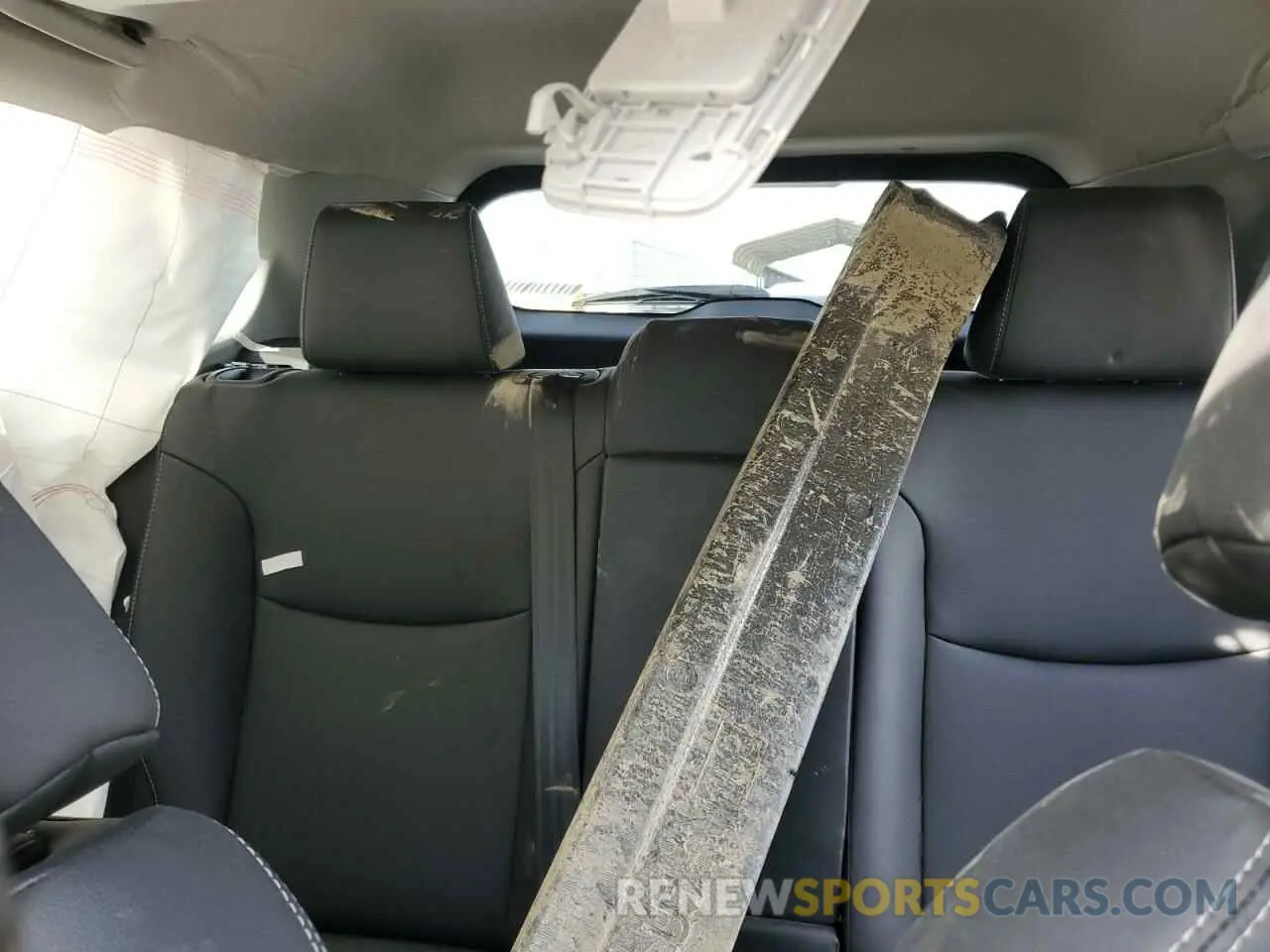 10 Photograph of a damaged car 7MUDAAAG4PV047349 TOYOTA COROLLA CR 2023
