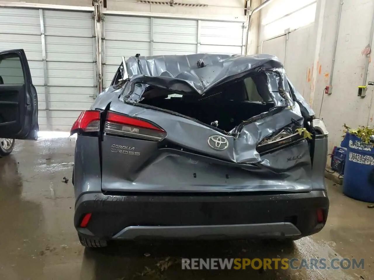 6 Photograph of a damaged car 7MUDAAAG5PV053368 TOYOTA COROLLA CR 2023