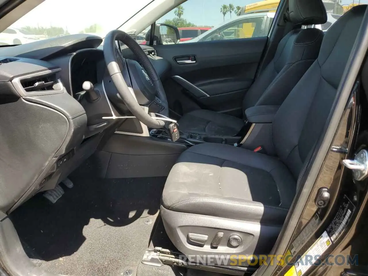 7 Photograph of a damaged car 7MUDAABG9PV076750 TOYOTA COROLLA CR 2023
