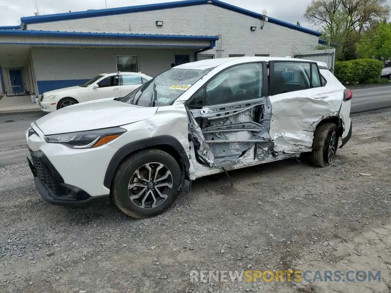 1 Photograph of a damaged car 7MUFBABG9PV014318 TOYOTA COROLLA CR 2023