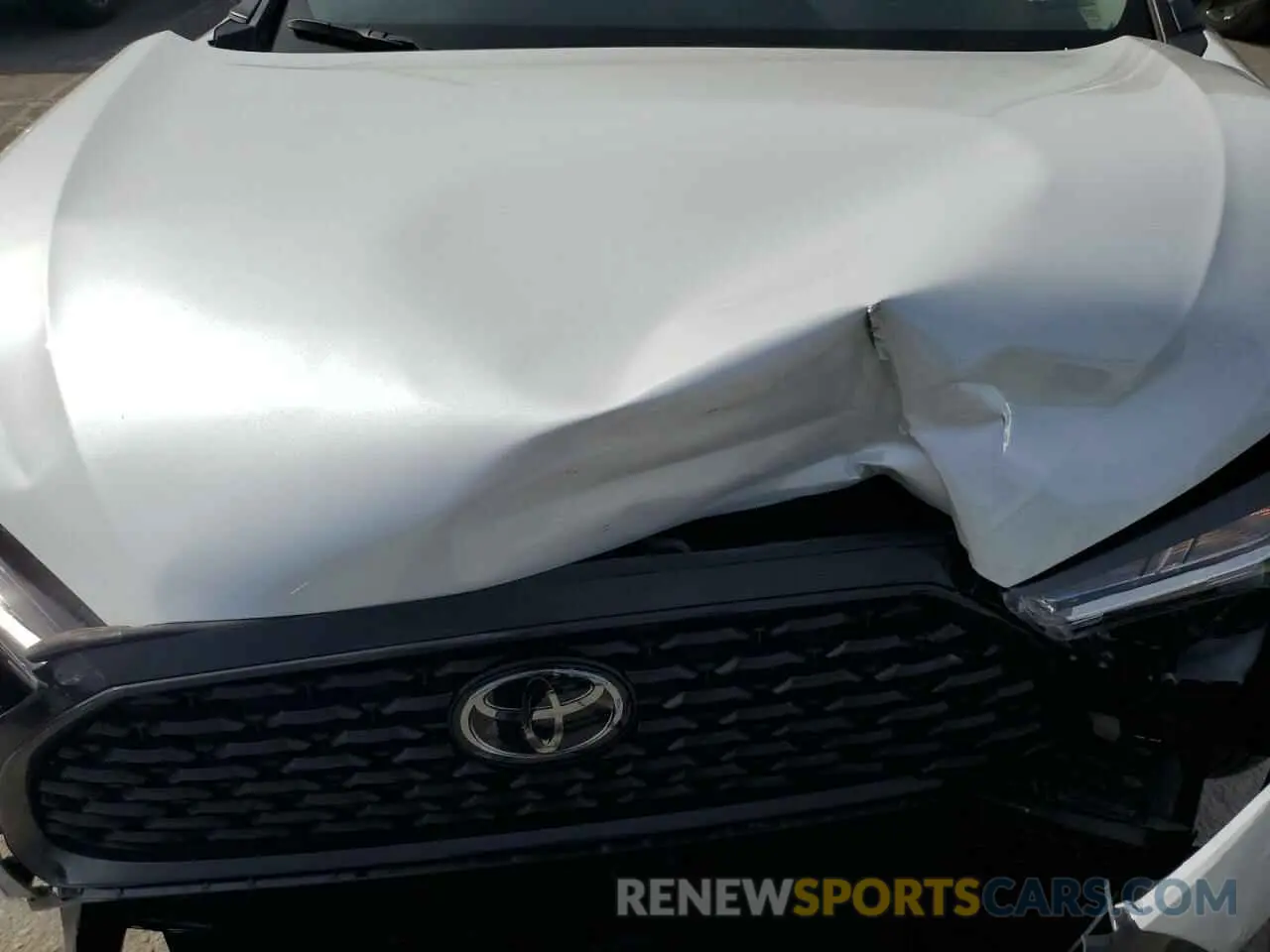 12 Photograph of a damaged car 7MUAAAAG2RV097110 TOYOTA COROLLA CR 2024