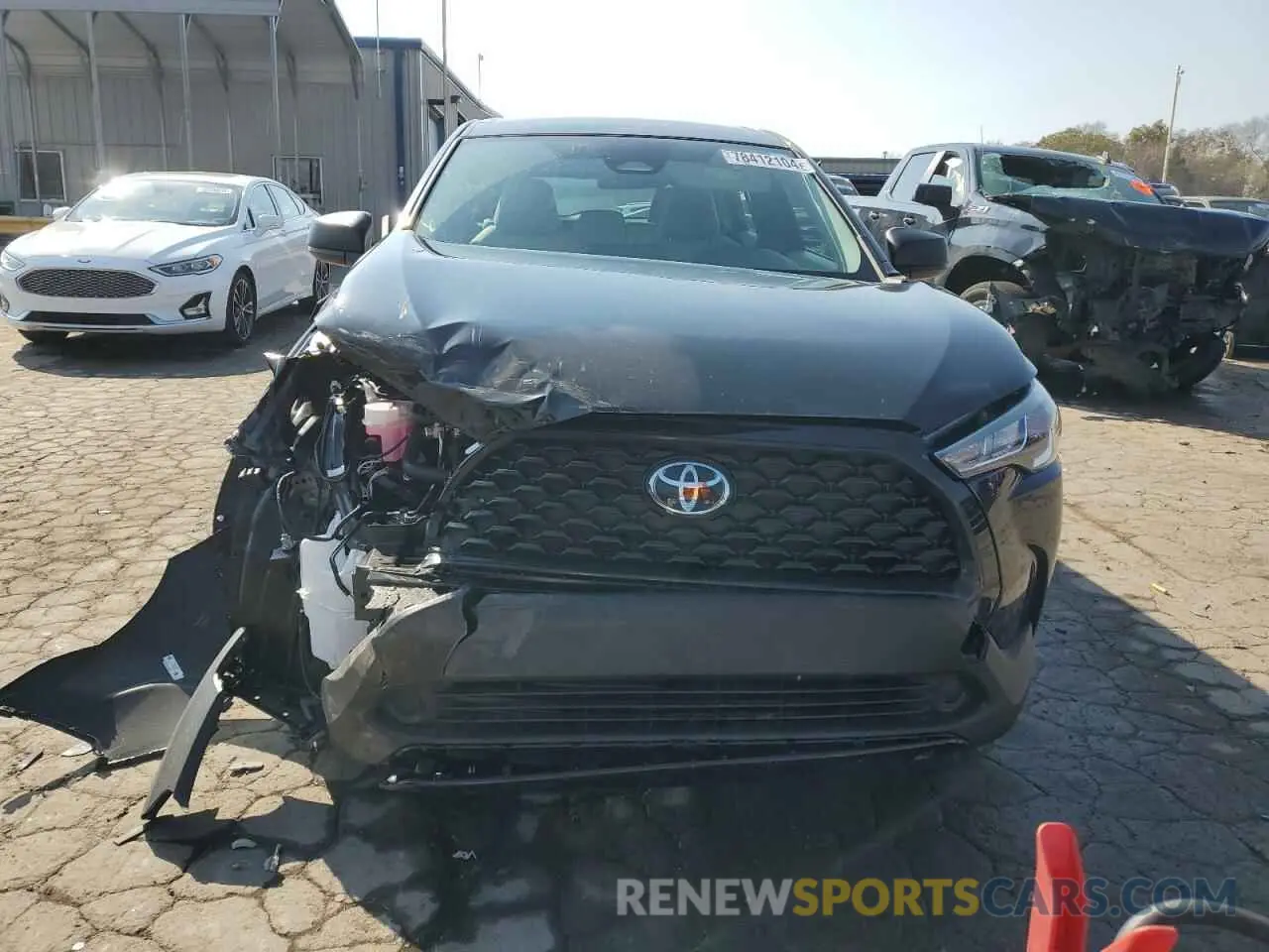 5 Photograph of a damaged car 7MUAAAAG2RV102564 TOYOTA COROLLA CR 2024