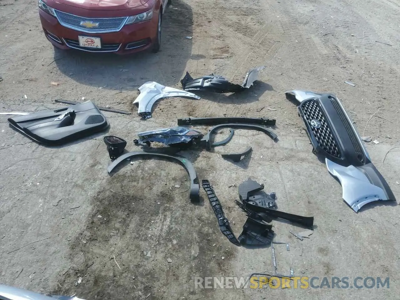 13 Photograph of a damaged car 7MUBAAAG9RV087260 TOYOTA COROLLA CR 2024