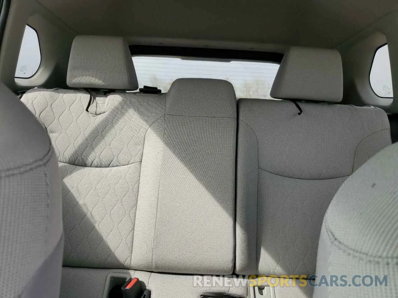 10 Photograph of a damaged car 7MUBAABG6RV088784 TOYOTA COROLLA CR 2024