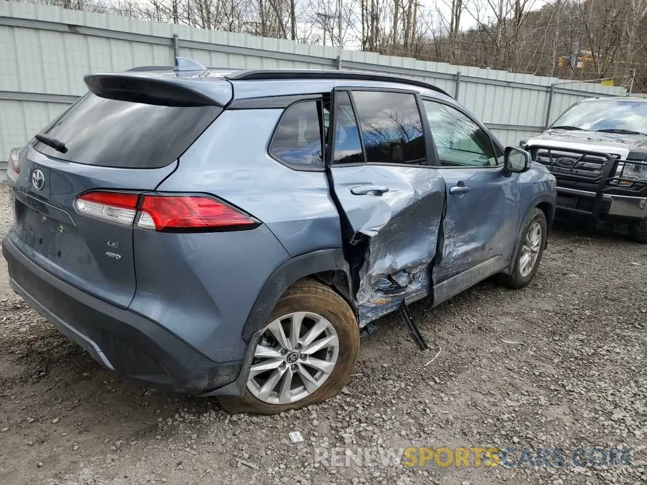 3 Photograph of a damaged car 7MUBAABG9RV115413 TOYOTA COROLLA CR 2024