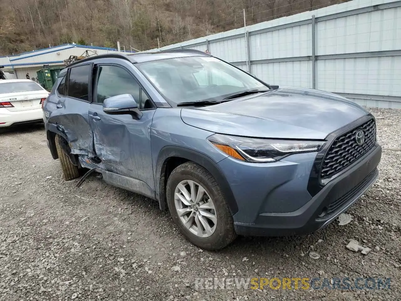 4 Photograph of a damaged car 7MUBAABG9RV115413 TOYOTA COROLLA CR 2024