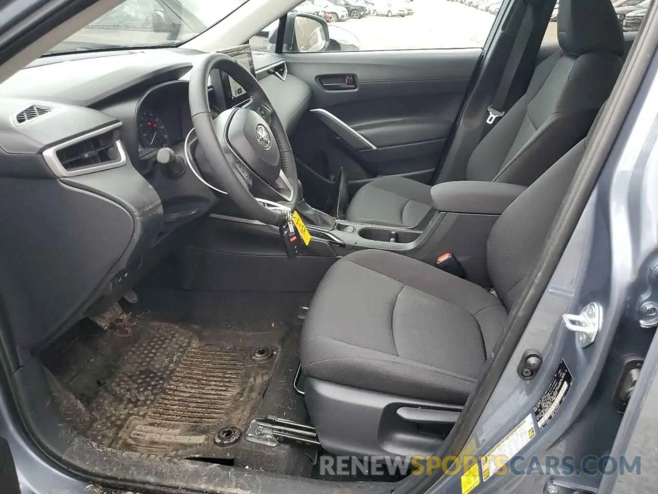 7 Photograph of a damaged car 7MUBAABG9RV115413 TOYOTA COROLLA CR 2024