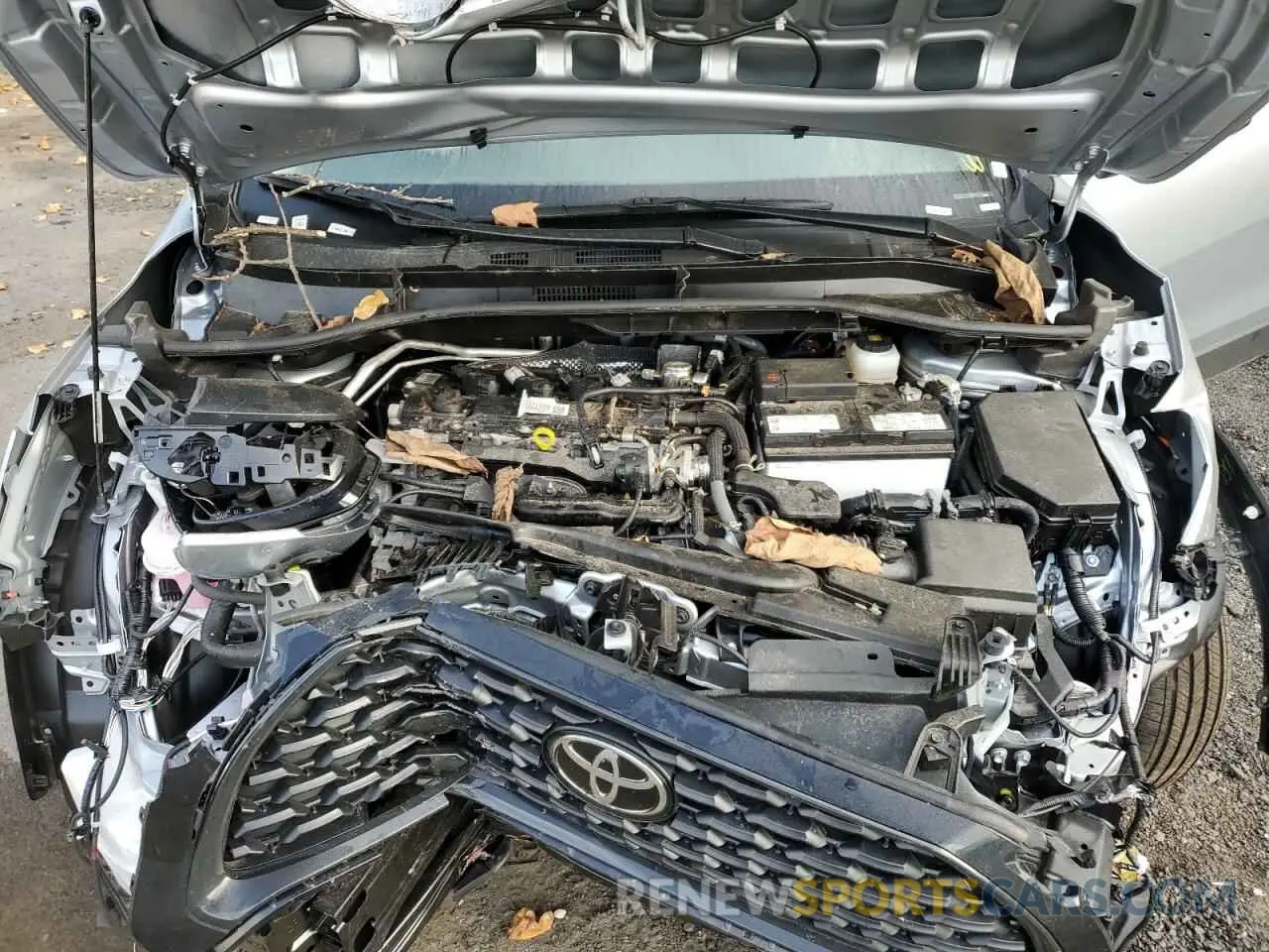12 Photograph of a damaged car 7MUCAAAG4RV077689 TOYOTA COROLLA CR 2024