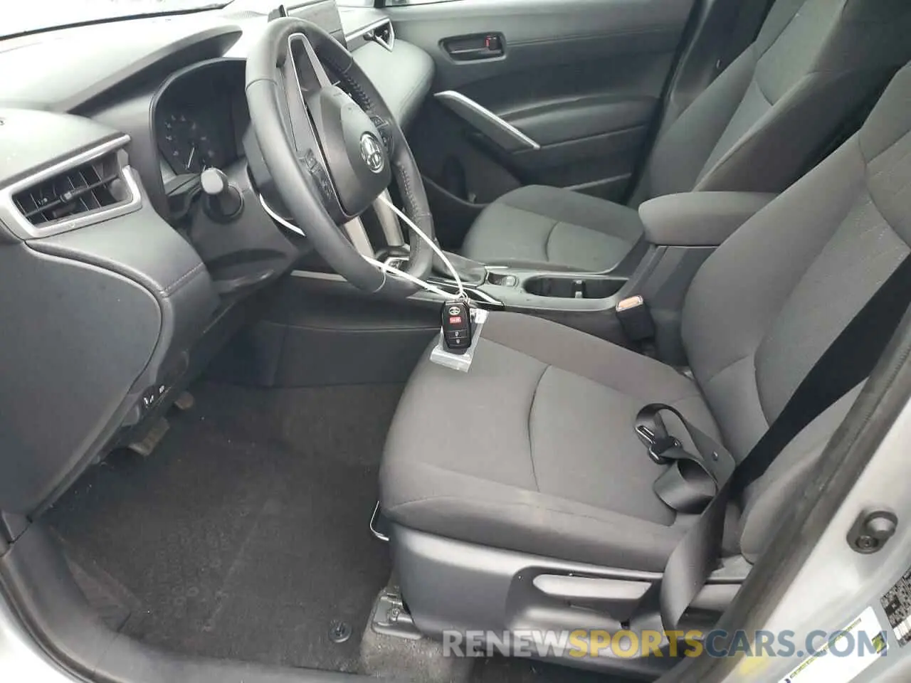 7 Photograph of a damaged car 7MUCAAAG8RV102402 TOYOTA COROLLA CR 2024