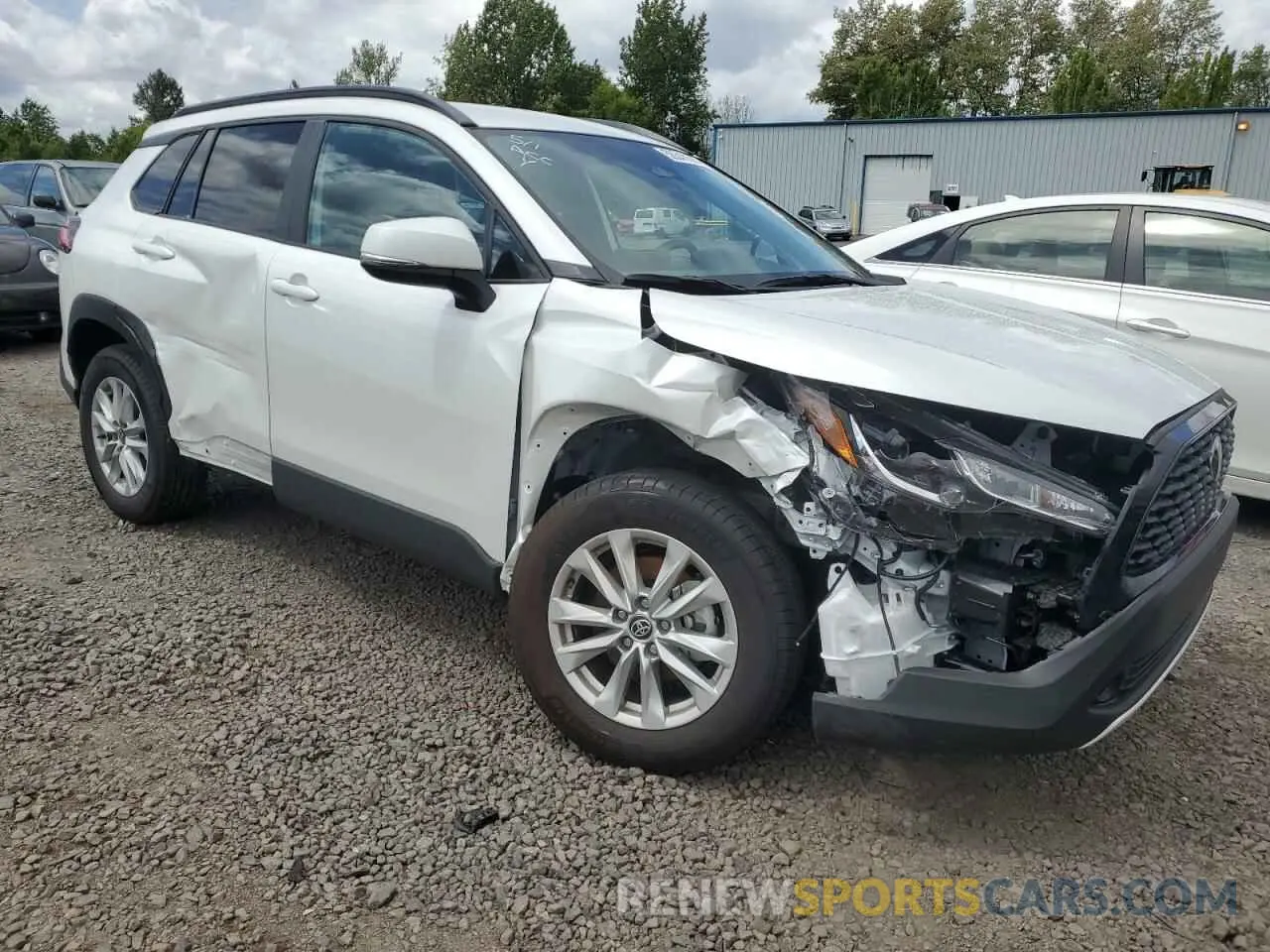4 Photograph of a damaged car 7MUCAABG0RV115658 TOYOTA COROLLA CR 2024