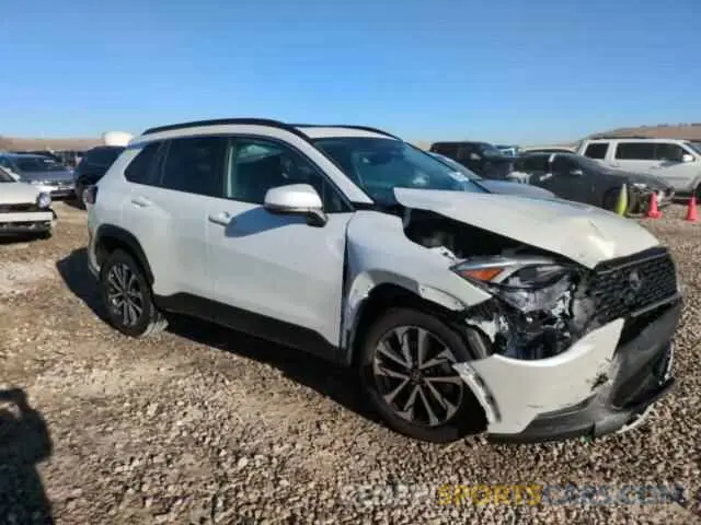 13 Photograph of a damaged car 7MUDAABG4RV112959 TOYOTA COROLLA CR 2024