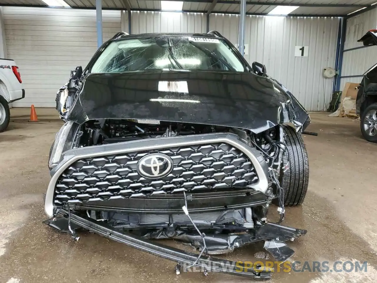 5 Photograph of a damaged car 7MUDAABG8RV112916 TOYOTA COROLLA CR 2024