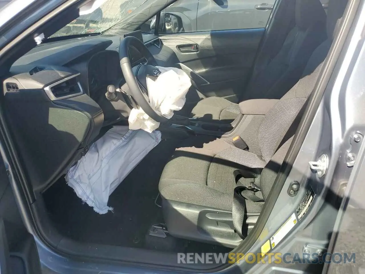 7 Photograph of a damaged car 7MUFBABGXRV052823 TOYOTA COROLLA CR 2024