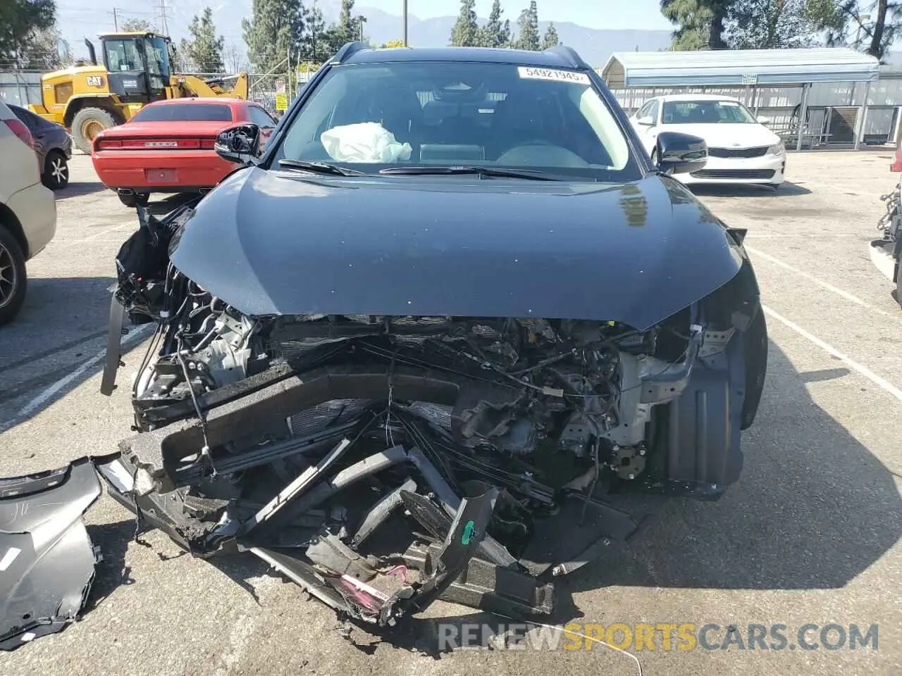 5 Photograph of a damaged car 7MUDAABG0SV121390 TOYOTA COROLLA CR 2025