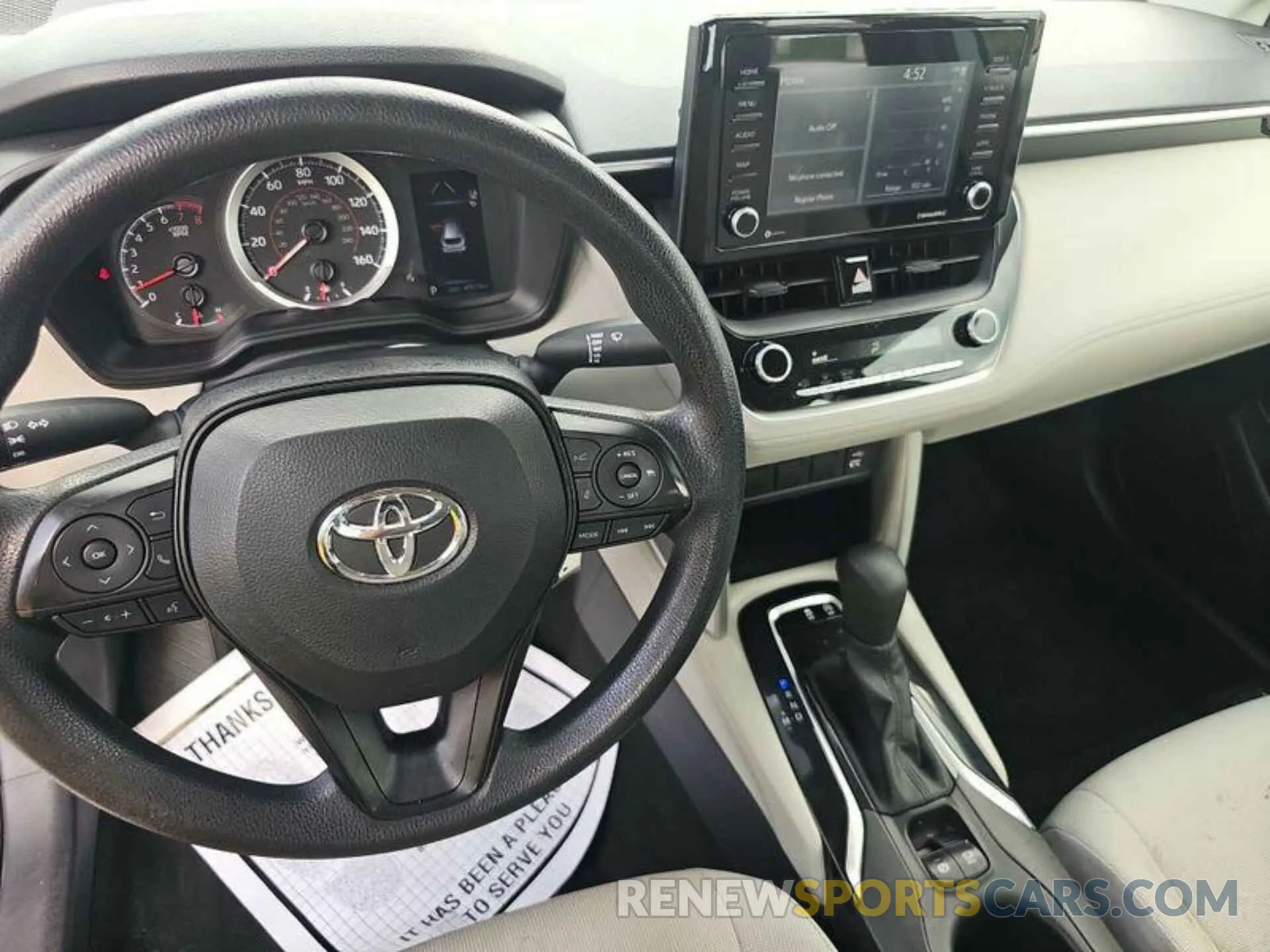 17 Photograph of a damaged car 7MUAAAAG8NV017626 TOYOTA COROLLA CROSS 2022