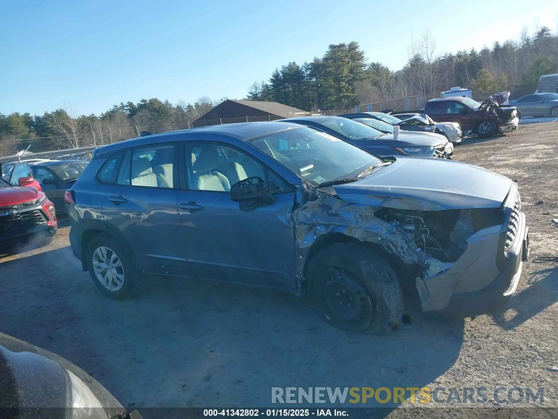 14 Photograph of a damaged car 7MUAAABG3NV020996 TOYOTA COROLLA CROSS 2022