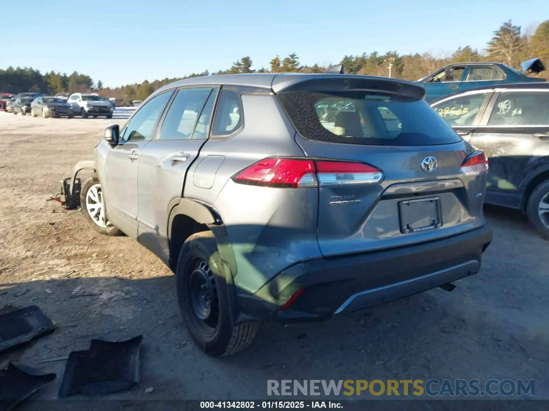 3 Photograph of a damaged car 7MUAAABG3NV020996 TOYOTA COROLLA CROSS 2022