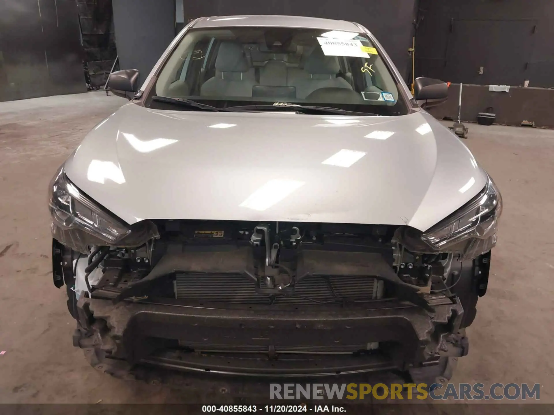13 Photograph of a damaged car 7MUAAABG6NV023617 TOYOTA COROLLA CROSS 2022