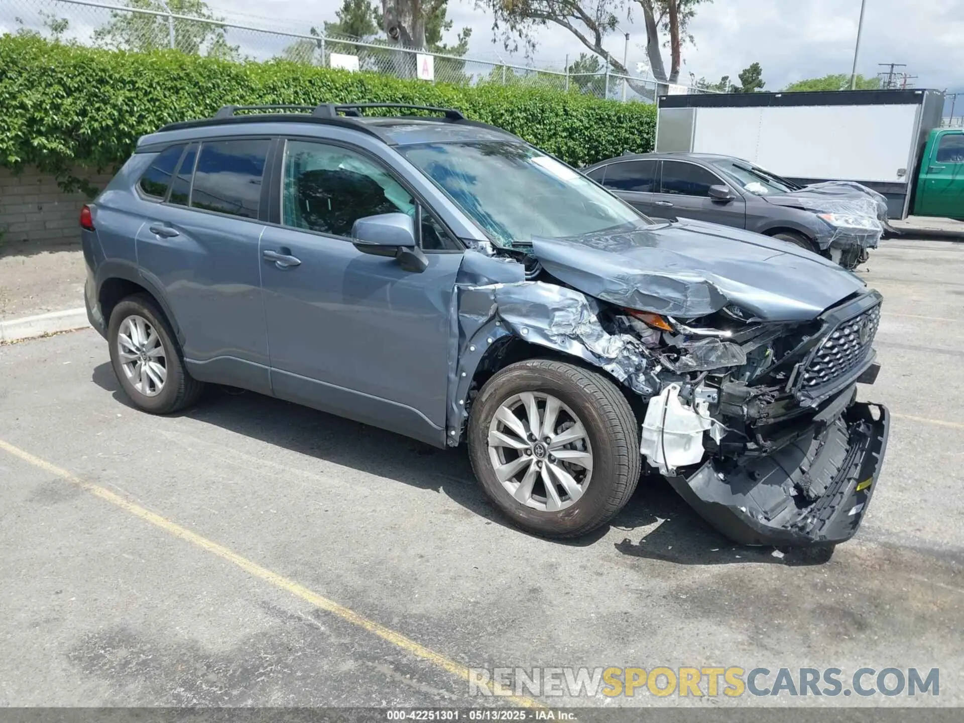 1 Photograph of a damaged car 7MUBAAAG1NV004852 TOYOTA COROLLA CROSS 2022