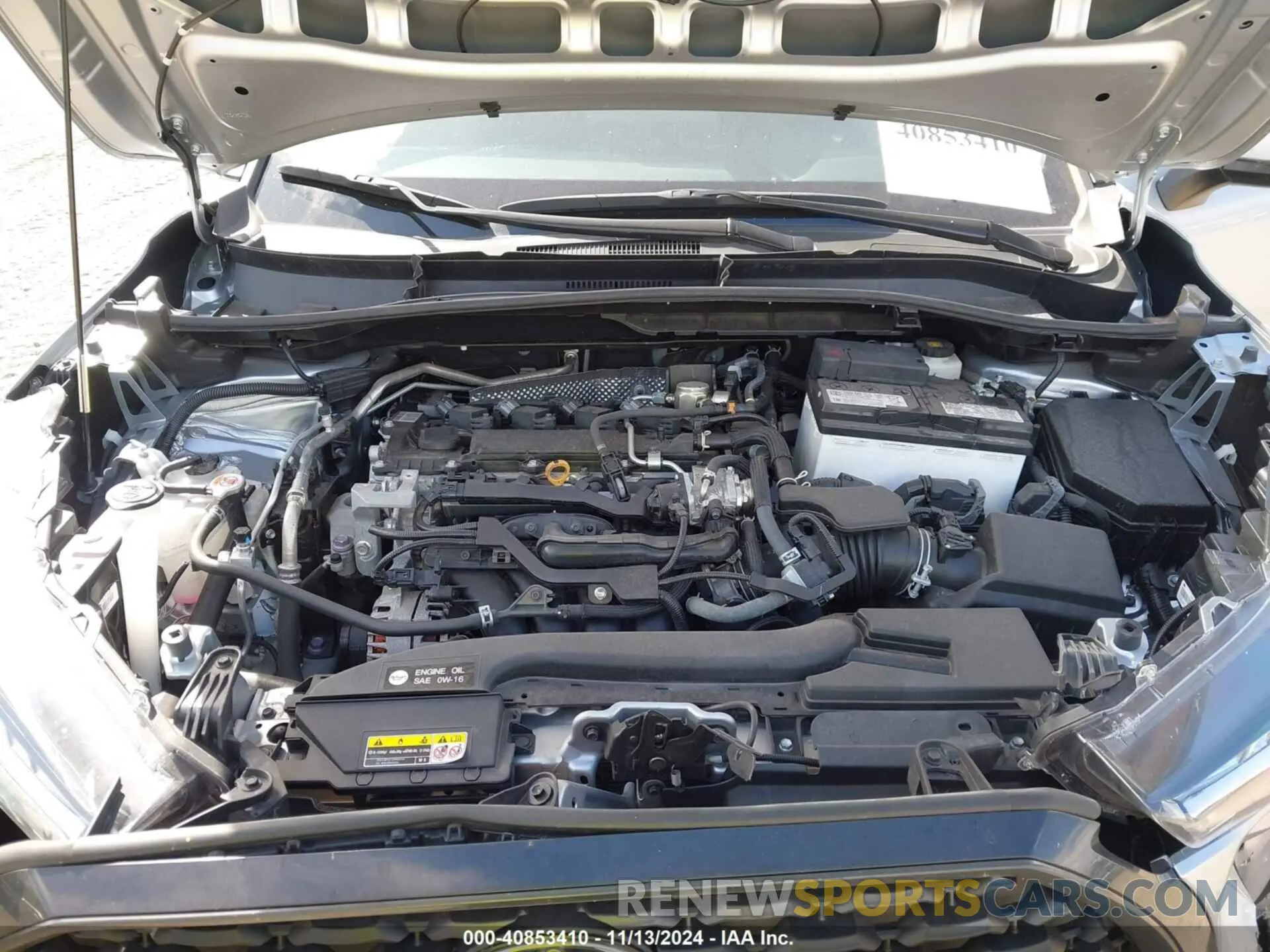 10 Photograph of a damaged car 7MUBAAAG5NV019225 TOYOTA COROLLA CROSS 2022