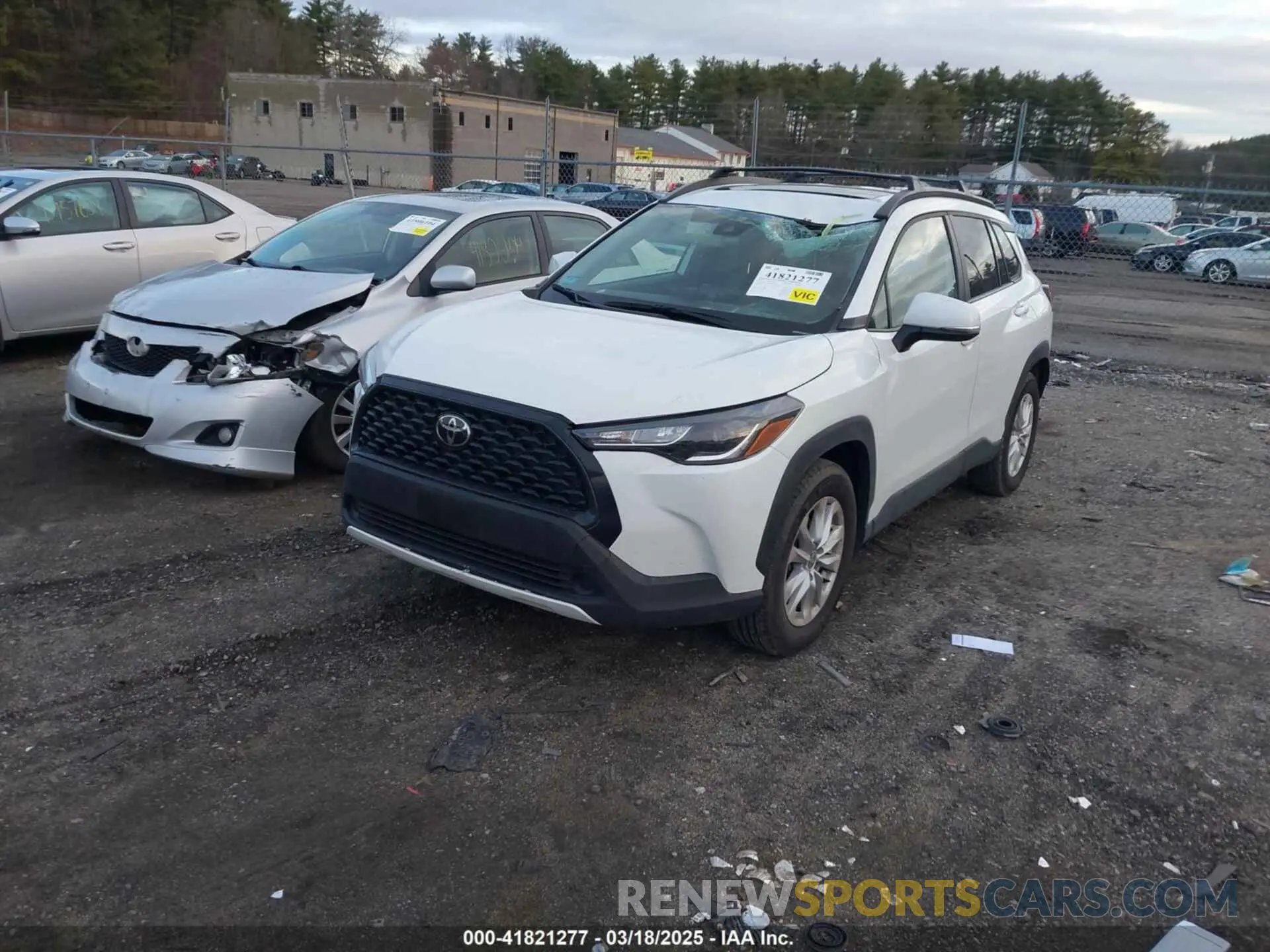 2 Photograph of a damaged car 7MUBAABG0NV030759 TOYOTA COROLLA CROSS 2022