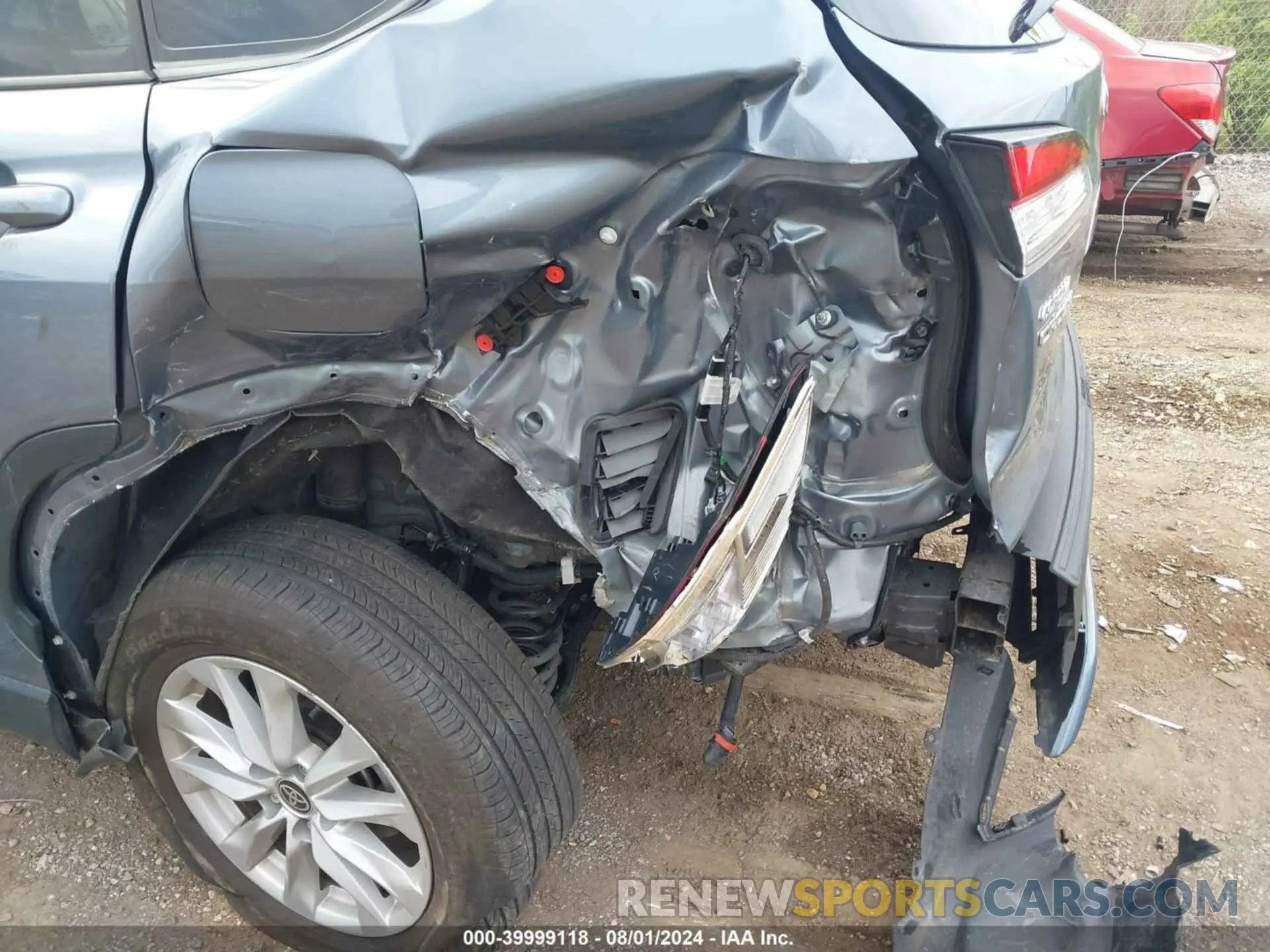 6 Photograph of a damaged car 7MUBAABG1NV034111 TOYOTA COROLLA CROSS 2022