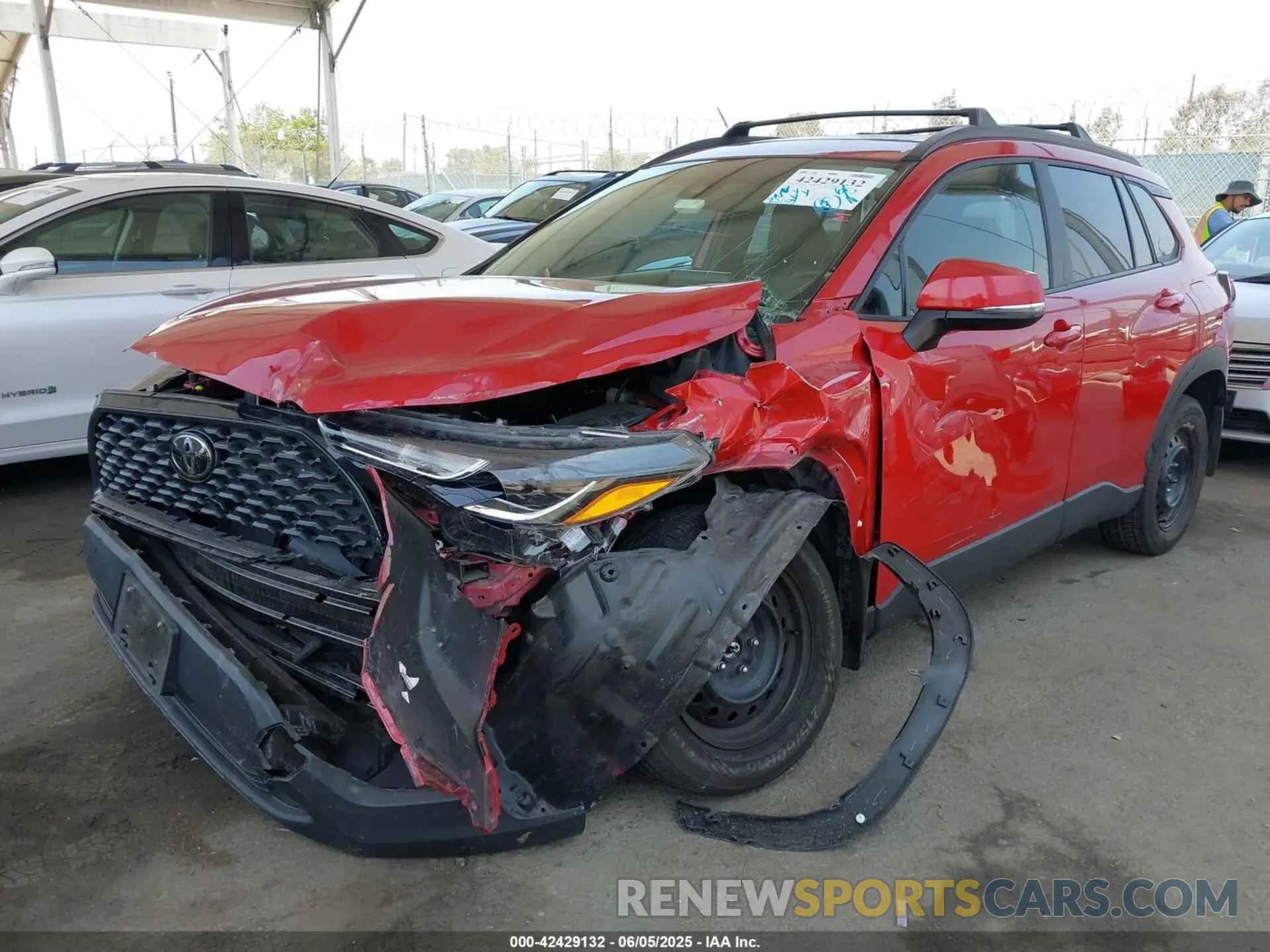2 Photograph of a damaged car 7MUBAABG2NV025644 TOYOTA COROLLA CROSS 2022