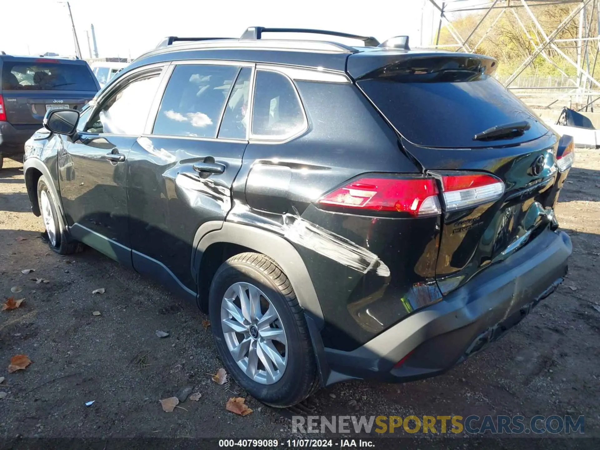 3 Photograph of a damaged car 7MUBAABG4NV003953 TOYOTA COROLLA CROSS 2022
