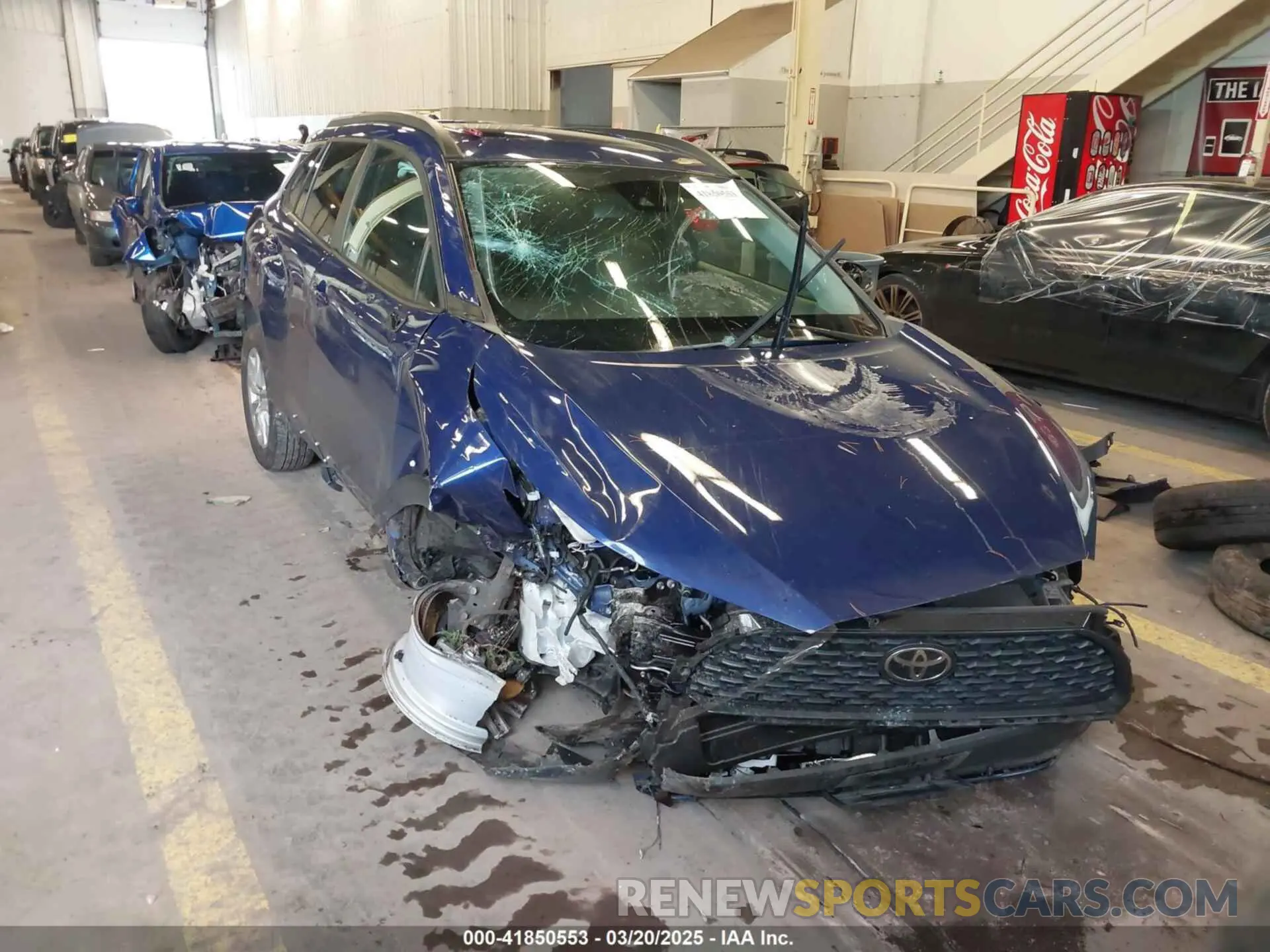 1 Photograph of a damaged car 7MUBAABG4NV031977 TOYOTA COROLLA CROSS 2022