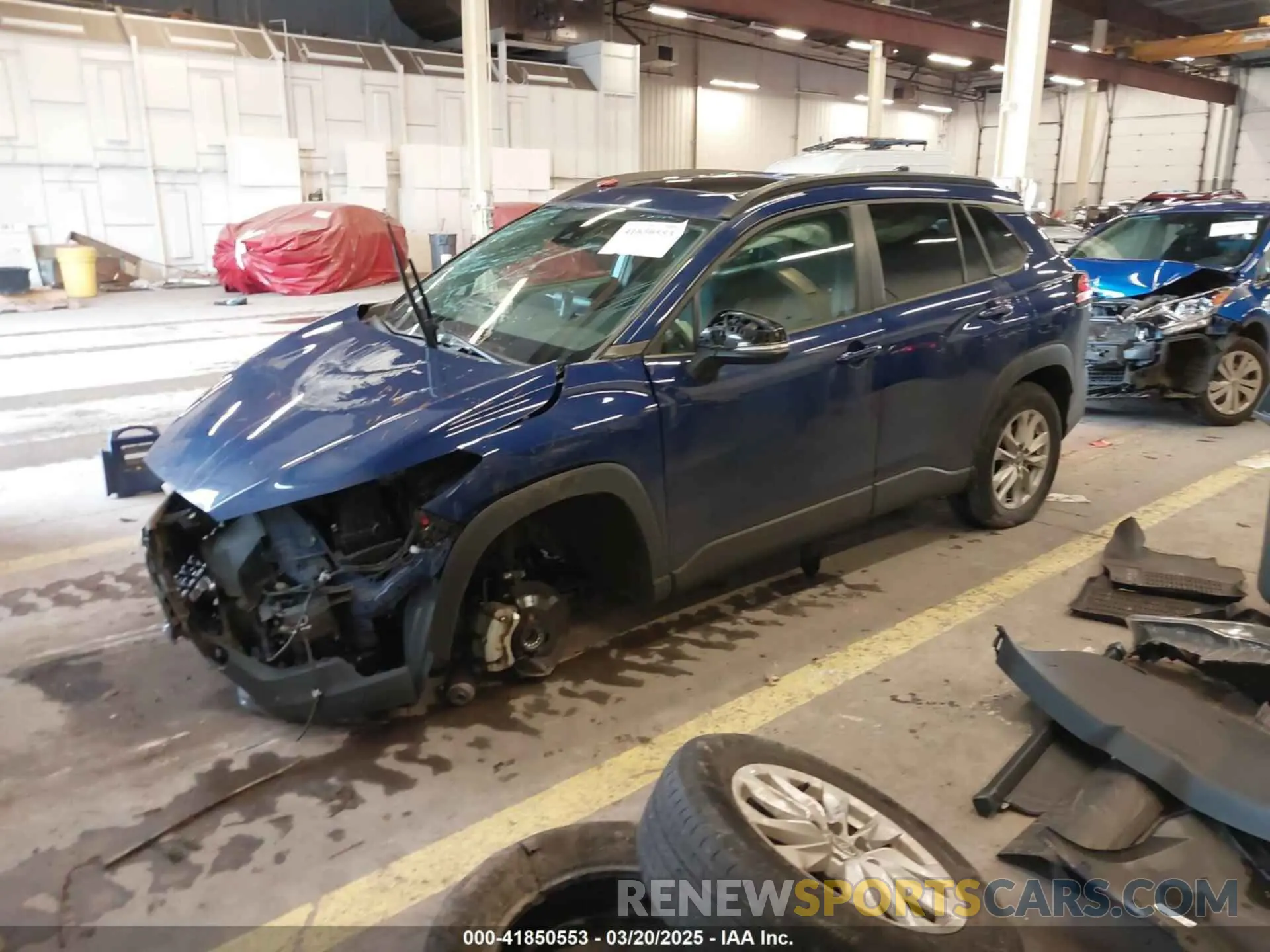 2 Photograph of a damaged car 7MUBAABG4NV031977 TOYOTA COROLLA CROSS 2022