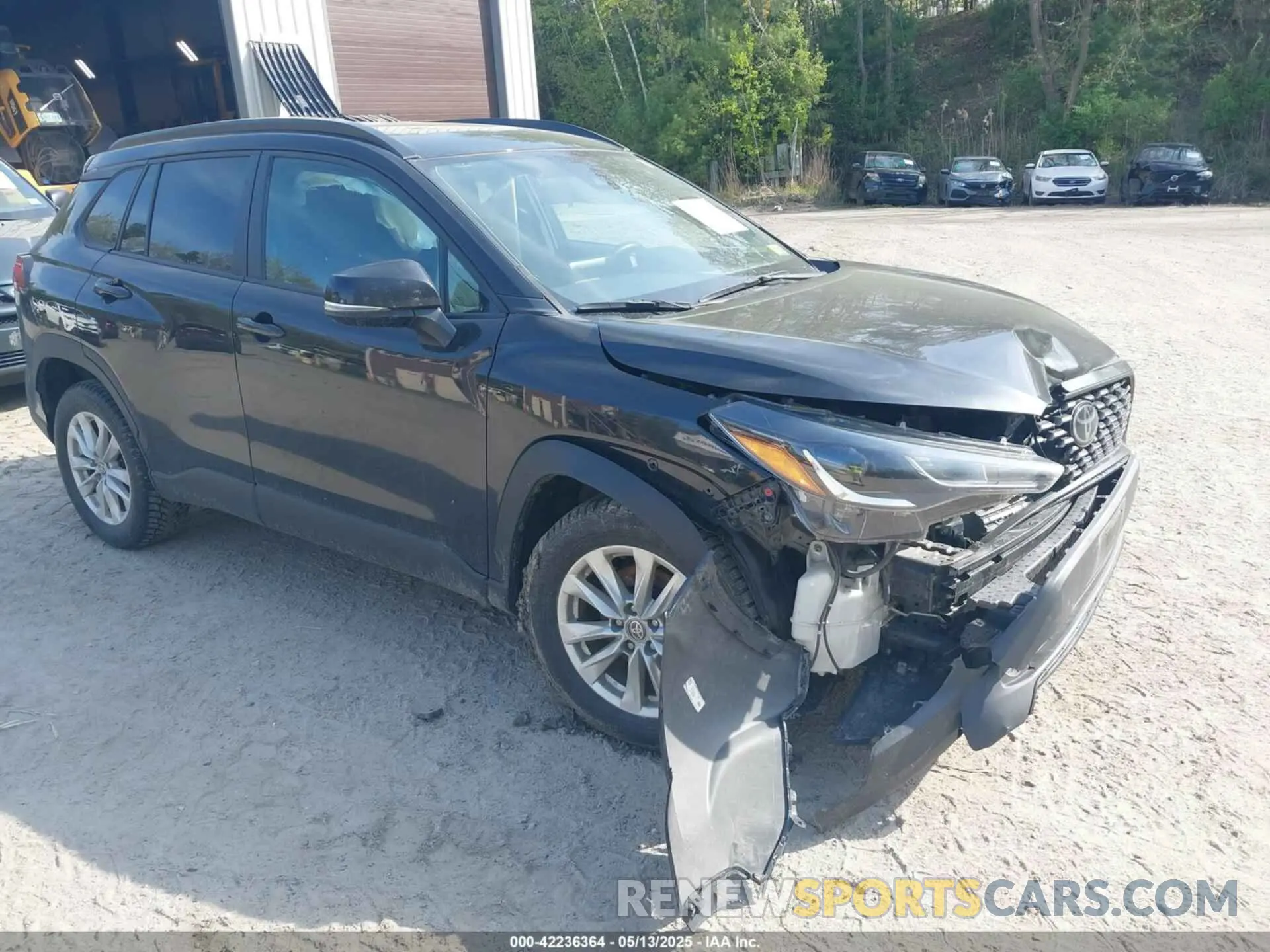 1 Photograph of a damaged car 7MUBAABG7NV016082 TOYOTA COROLLA CROSS 2022