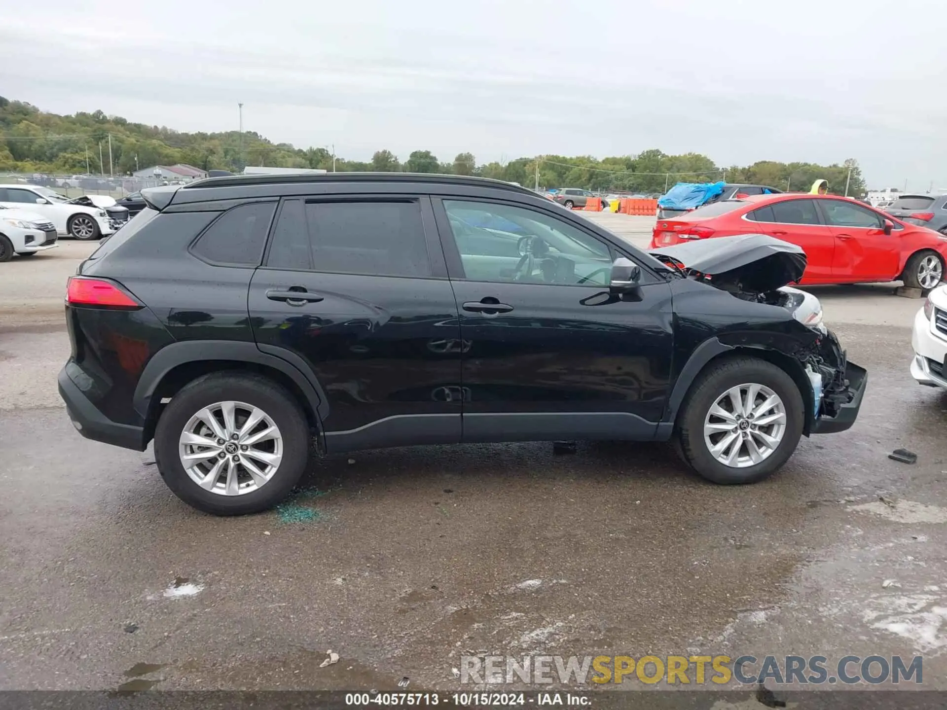 14 Photograph of a damaged car 7MUCAAAG2NV014939 TOYOTA COROLLA CROSS 2022