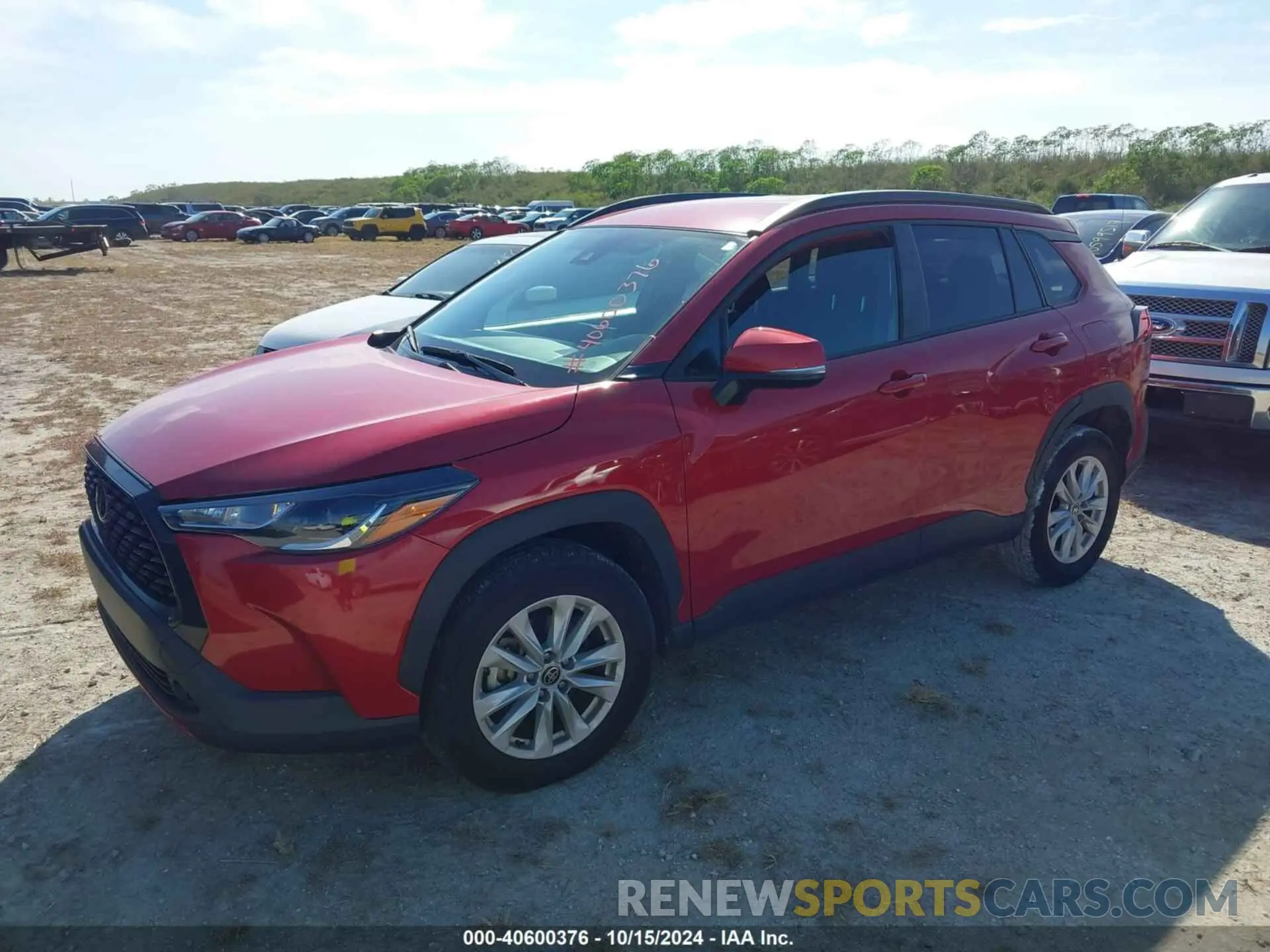2 Photograph of a damaged car 7MUCAAAG4NV020418 TOYOTA COROLLA CROSS 2022