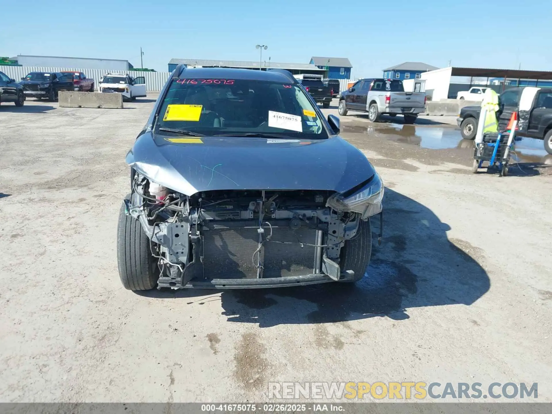 13 Photograph of a damaged car 7MUCAAAG4NV021844 TOYOTA COROLLA CROSS 2022