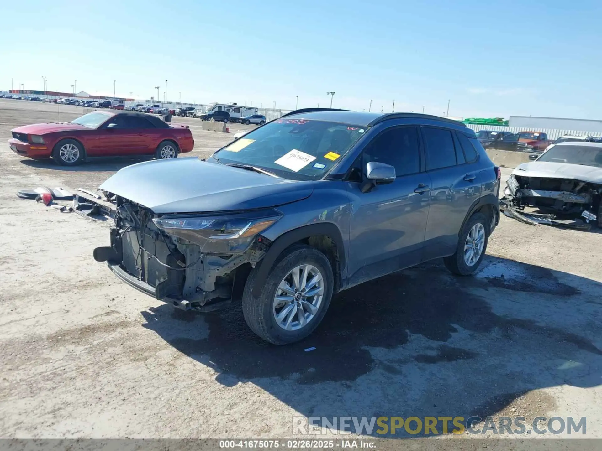 2 Photograph of a damaged car 7MUCAAAG4NV021844 TOYOTA COROLLA CROSS 2022