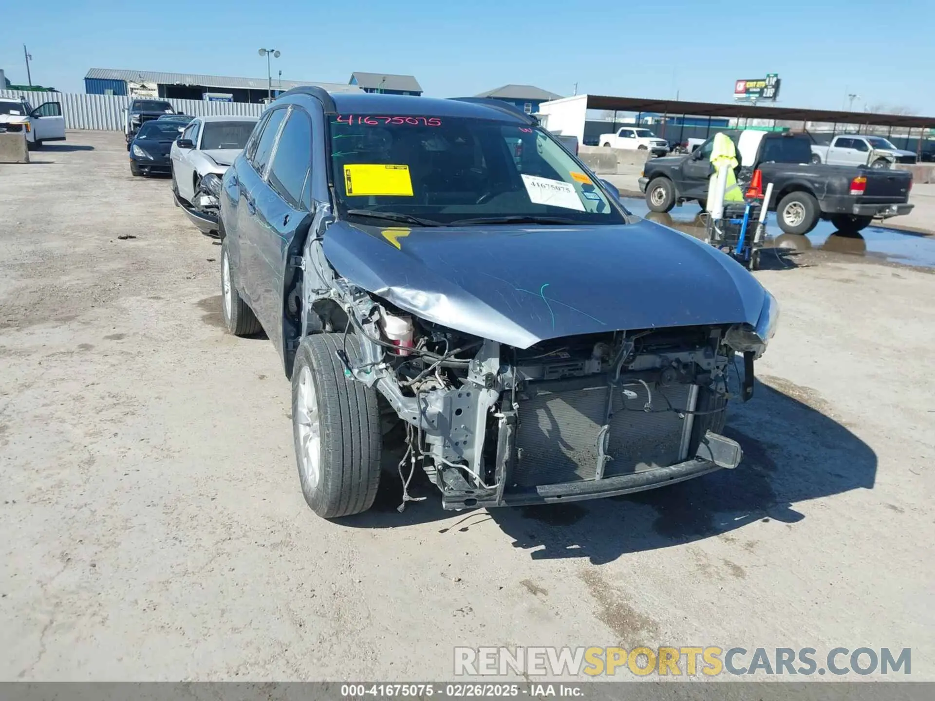 6 Photograph of a damaged car 7MUCAAAG4NV021844 TOYOTA COROLLA CROSS 2022