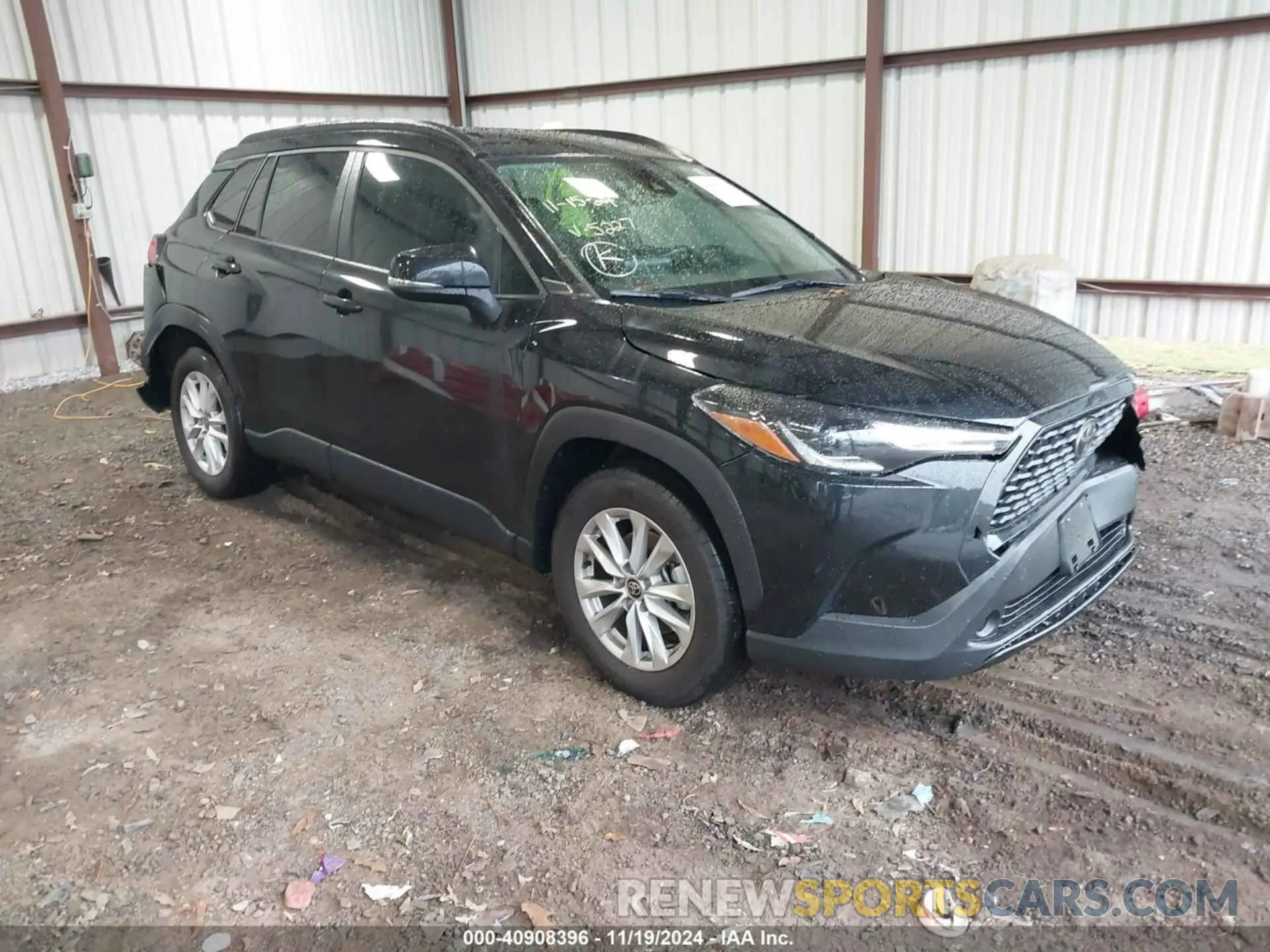 1 Photograph of a damaged car 7MUCAAAG5NV015227 TOYOTA COROLLA CROSS 2022