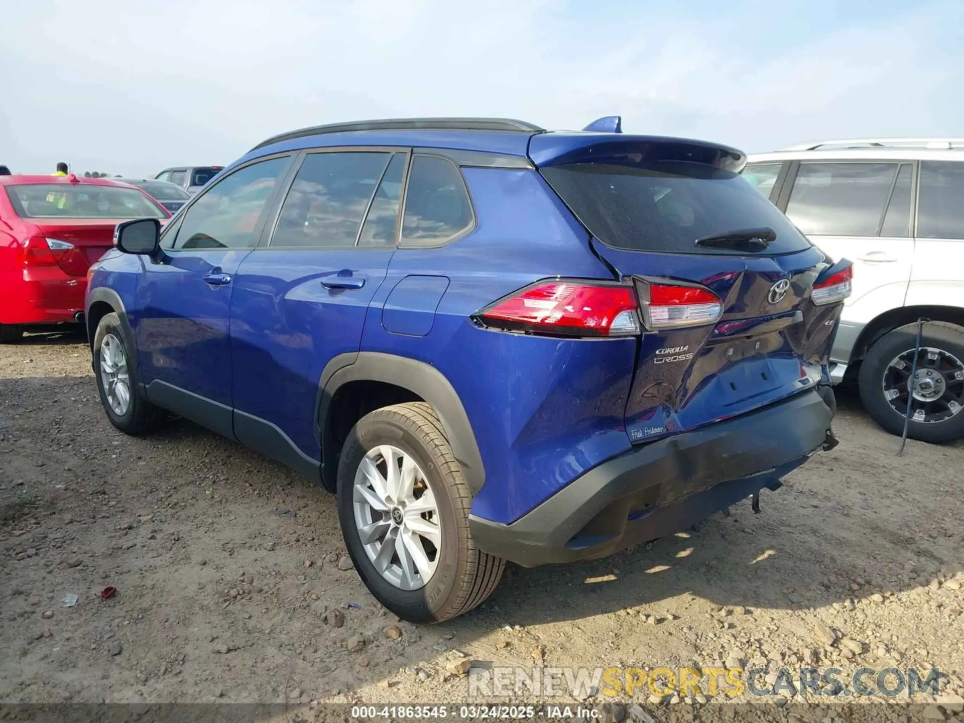 3 Photograph of a damaged car 7MUCAAAG6NV018136 TOYOTA COROLLA CROSS 2022