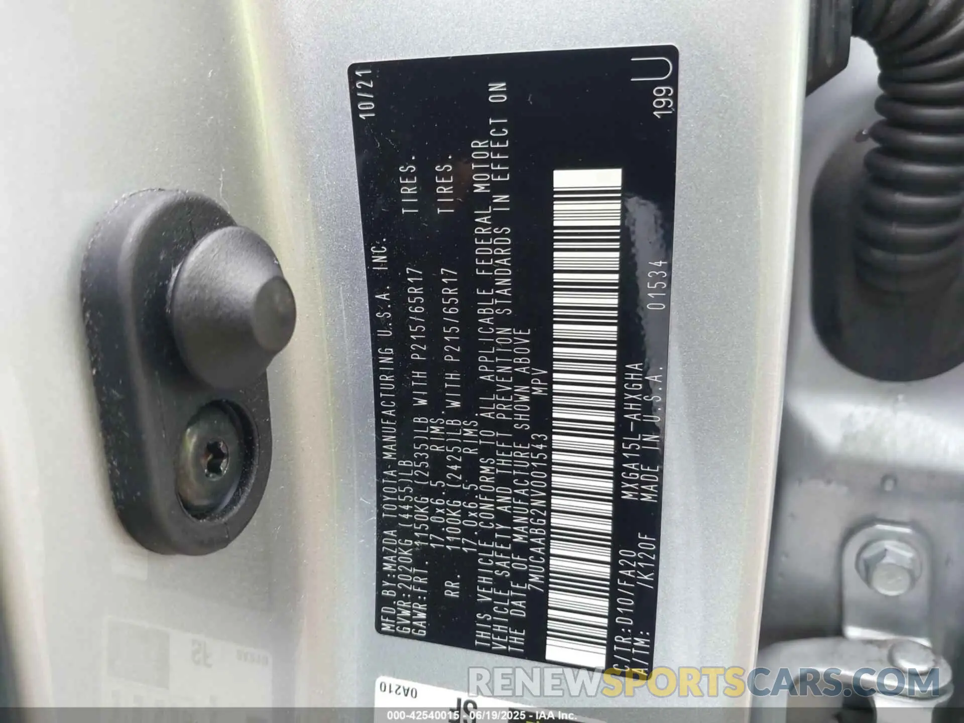 9 Photograph of a damaged car 7MUCAABG2NV001543 TOYOTA COROLLA CROSS 2022
